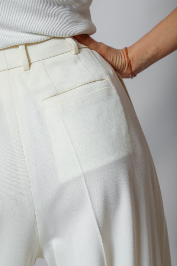 Woolen pants ivory